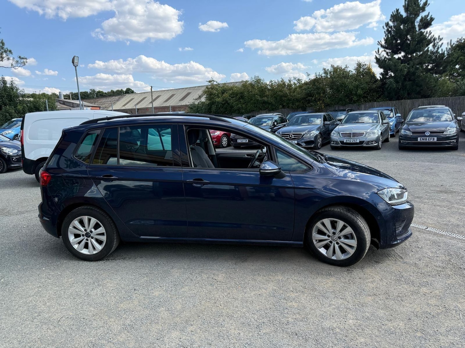 Used Volkswagen Golf SV 2014 for sale - 76457577: Photo 7