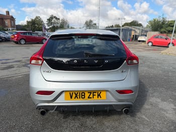 Used Volvo V40 2018 for sale - 79475372: Photo