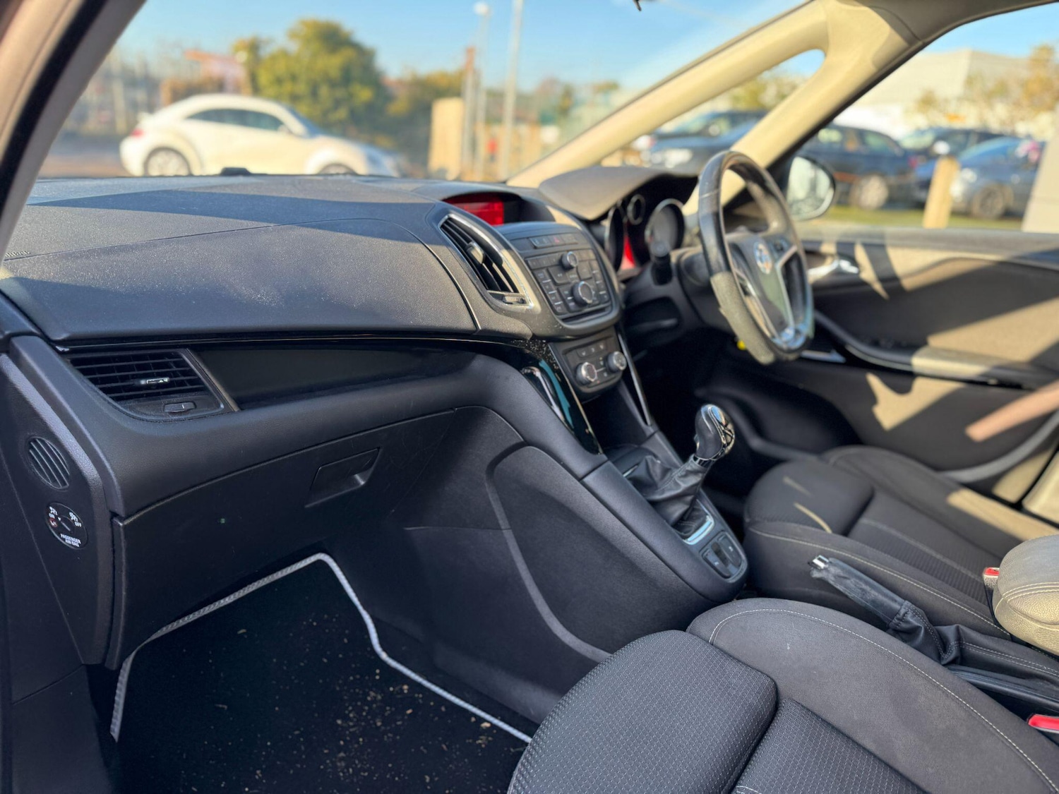 Used Vauxhall Zafira Tourer 2015 for sale - 76801482: Photo 12