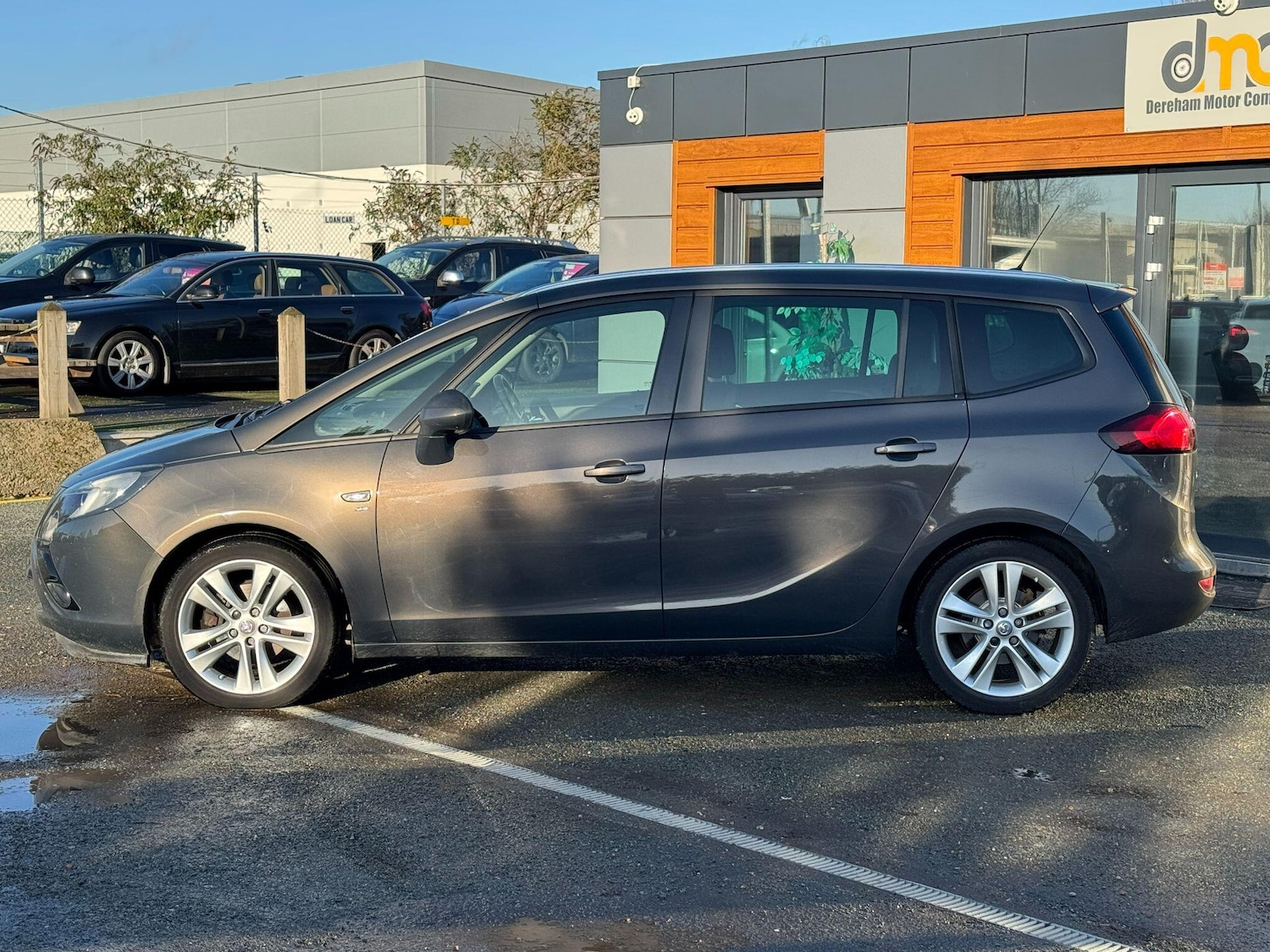 Used Vauxhall Zafira Tourer 2015 for sale - 76801482: Photo 2