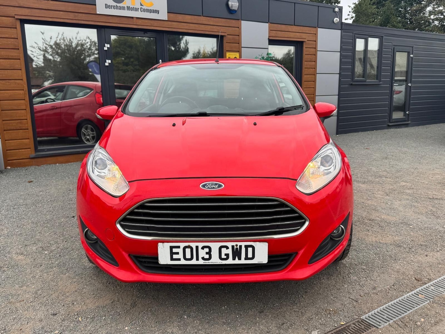 Used Ford Fiesta 2013 for sale - 76032128: Photo 2