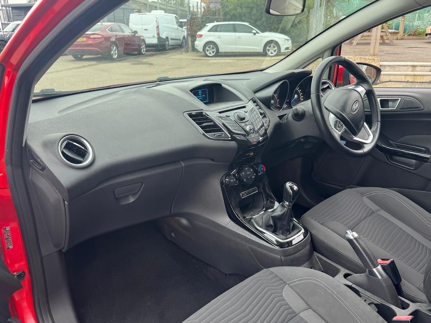 Used Ford Fiesta 2013 for sale - 76032128: Photo 8