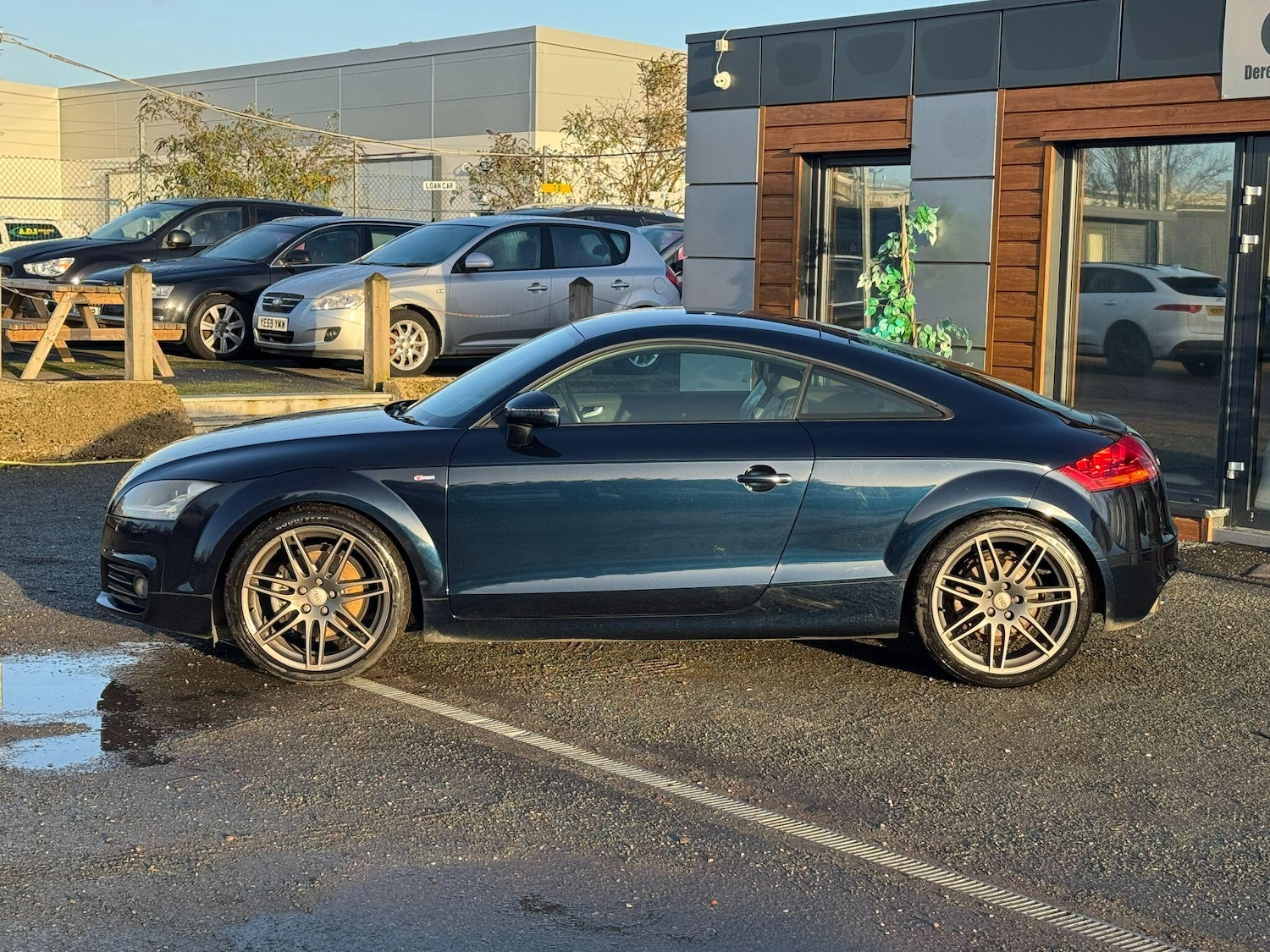 Used Audi TT 2010 for sale - 77934200: Photo 2