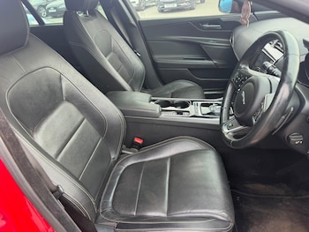 Used Jaguar XE 2016 for sale - 79107255: Photo
