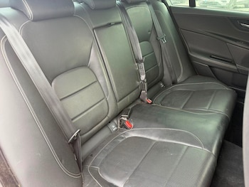 Used Jaguar XE 2016 for sale - 79107255: Photo