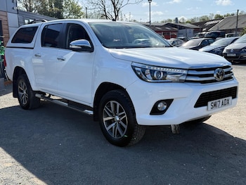 Used Toyota Hilux 2017 for sale - 79475620: Photo