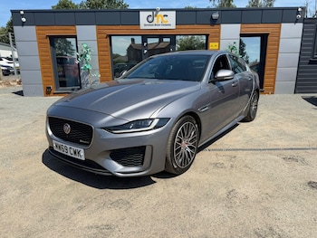 Used Jaguar XE 2019 for sale - 79034061: Photo