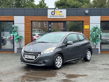 Peugeot - 208