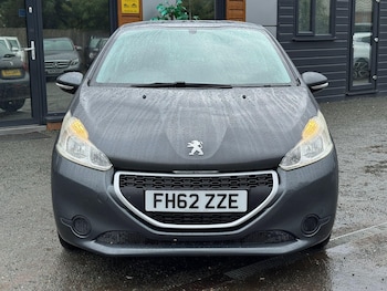 Used Peugeot 208 2013 for sale - 75696685: Photo