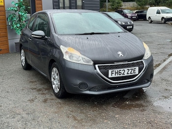 Used Peugeot 208 2013 for sale - 75696685: Photo