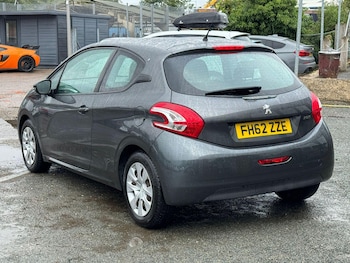 Used Peugeot 208 2013 for sale - 75696685: Photo