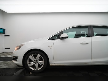 Used Vauxhall Astra 2012 for sale - 77502954: Photo