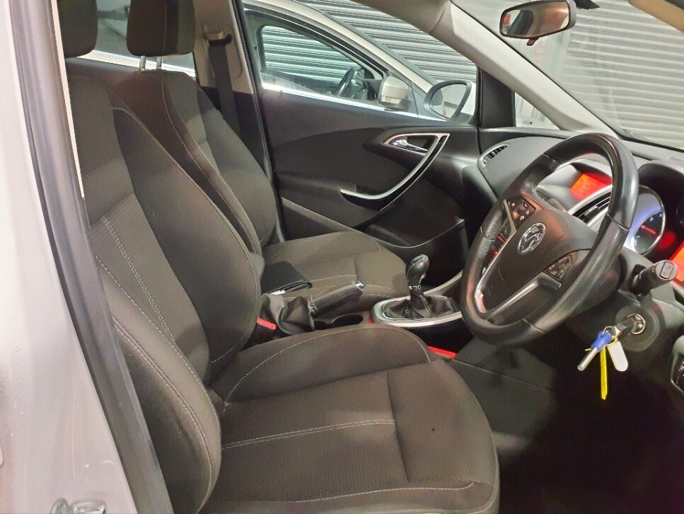 Used Vauxhall Astra 2012 for sale - 77502954: Photo 9