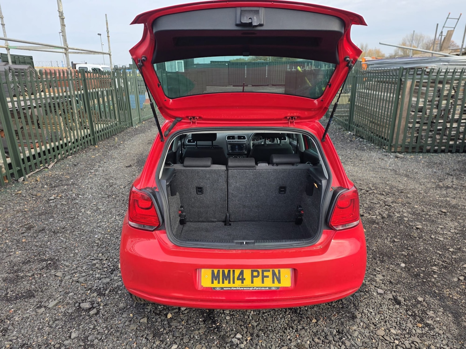 Used Volkswagen Polo 2014 for sale - 76491860: Photo 5