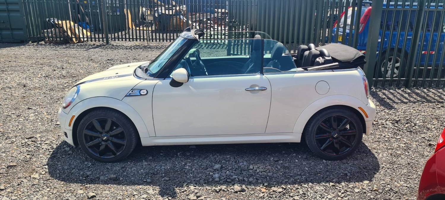 Used MINI Convertible 2010 for sale - 76490972: Photo 11