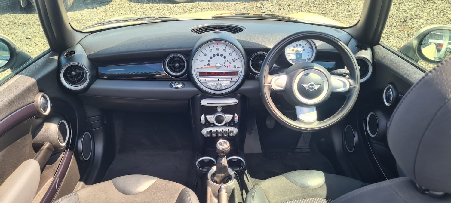 Used MINI Convertible 2010 for sale - 76490972: Photo 12