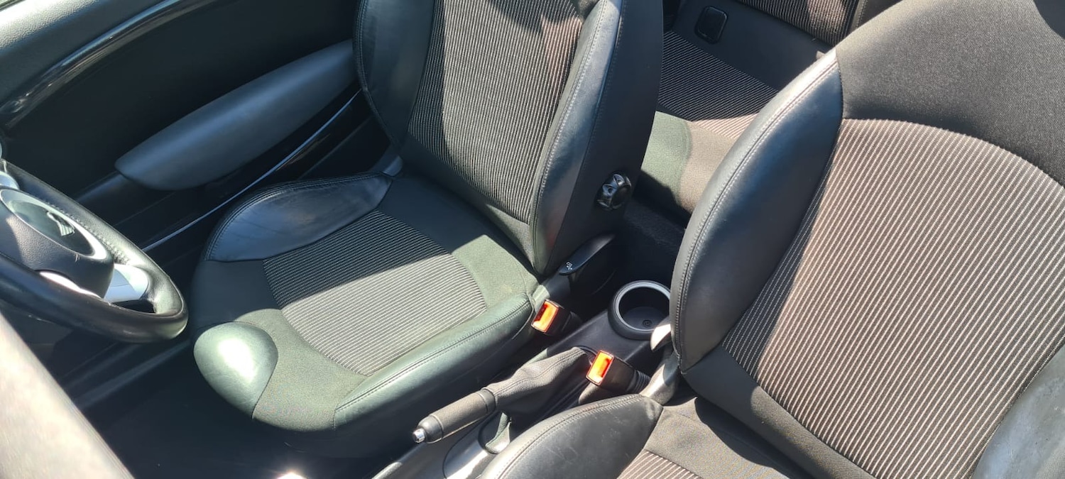 Used MINI Convertible 2010 for sale - 76490972: Photo 13