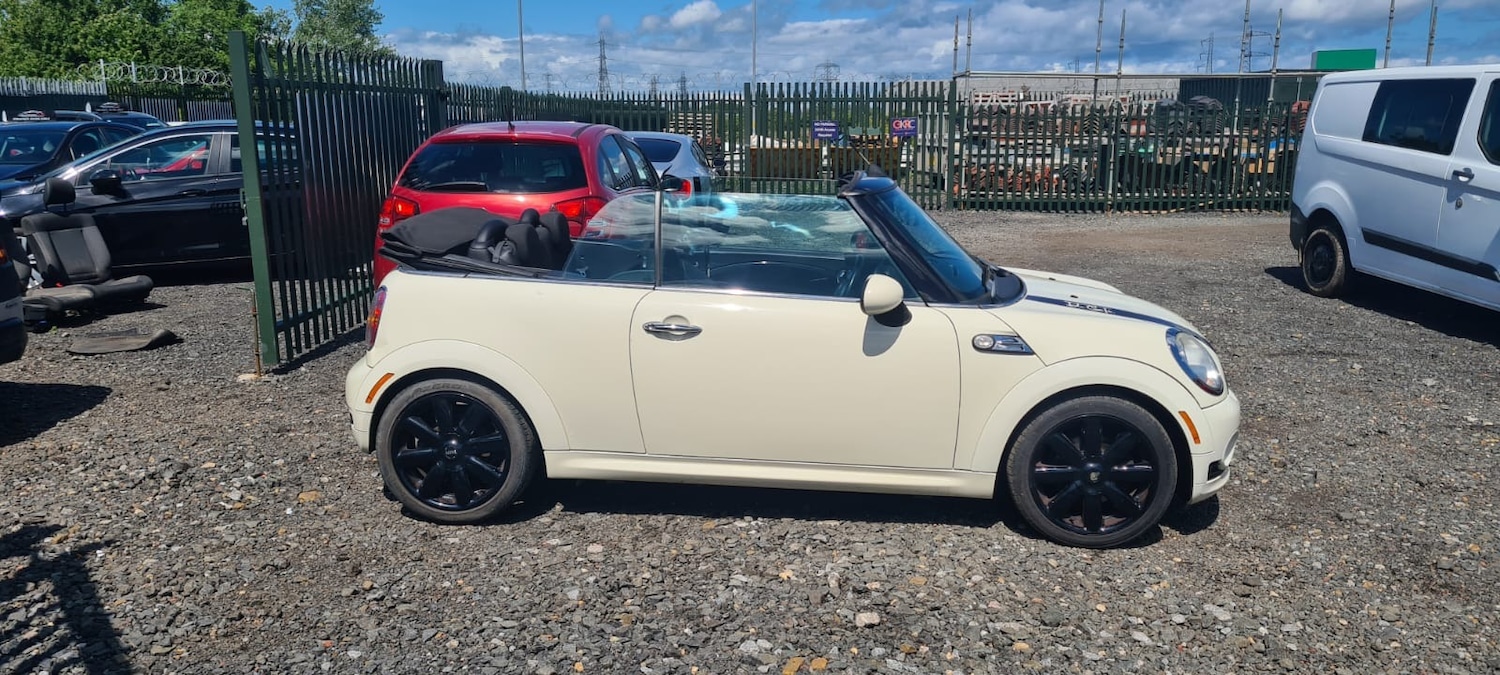 Used MINI Convertible 2010 for sale - 76490972: Photo 9