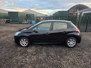 Used Peugeot 208 2012 for sale - 77058724: Photo
