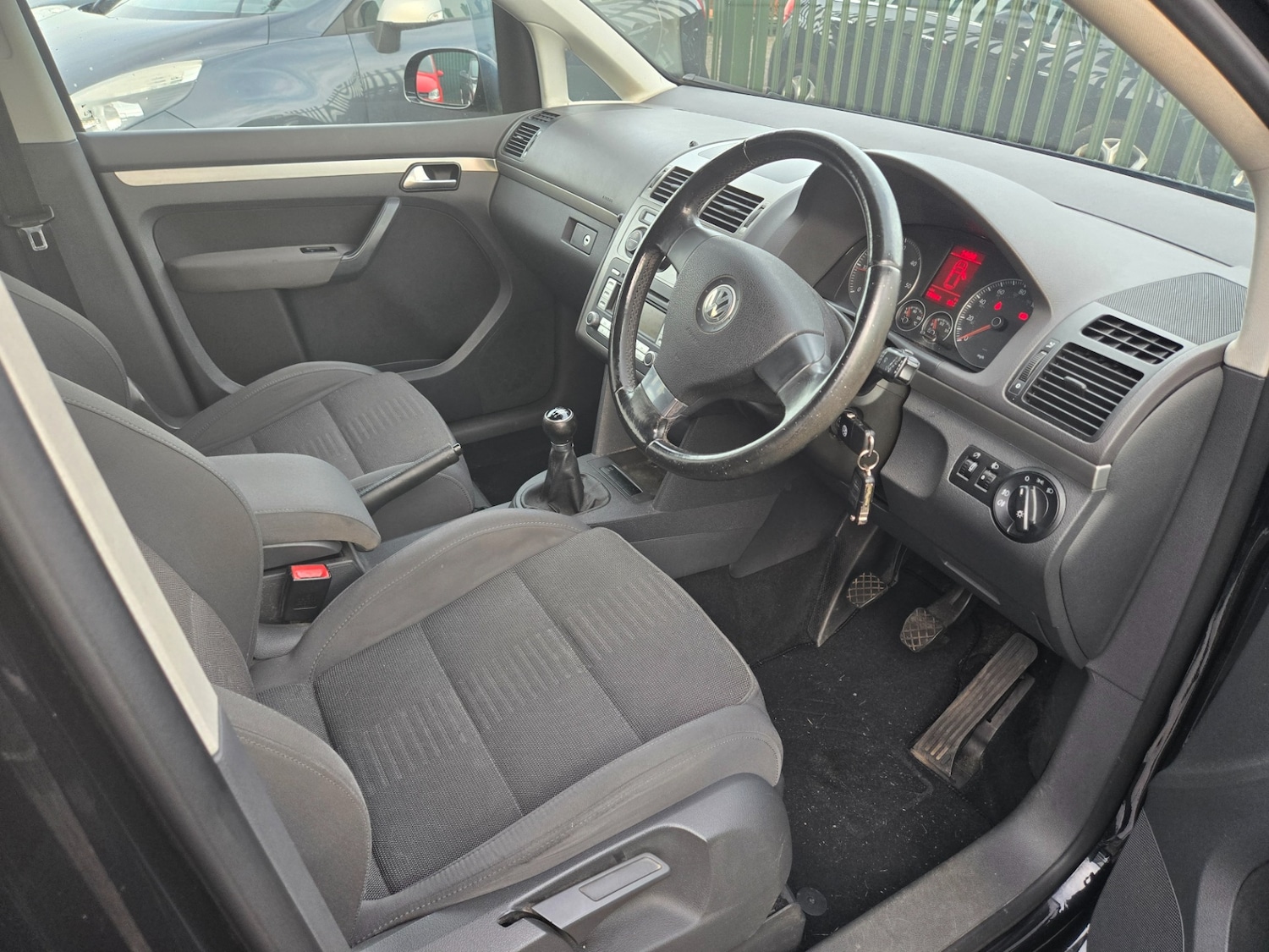 Used Volkswagen Touran 2008 for sale - 76542514: Photo 9