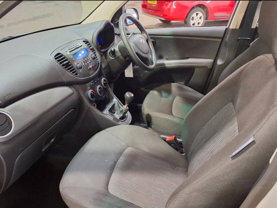 Used Hyundai i10 2013 for sale - 77601966: Photo 17