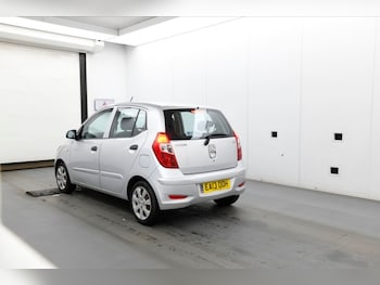 Used Hyundai i10 2013 for sale - 77601966: Photo