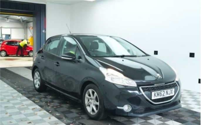 Used Peugeot 208 2012 for sale - 76778435: Photo 1