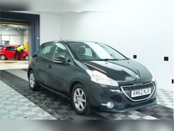 Peugeot - 208