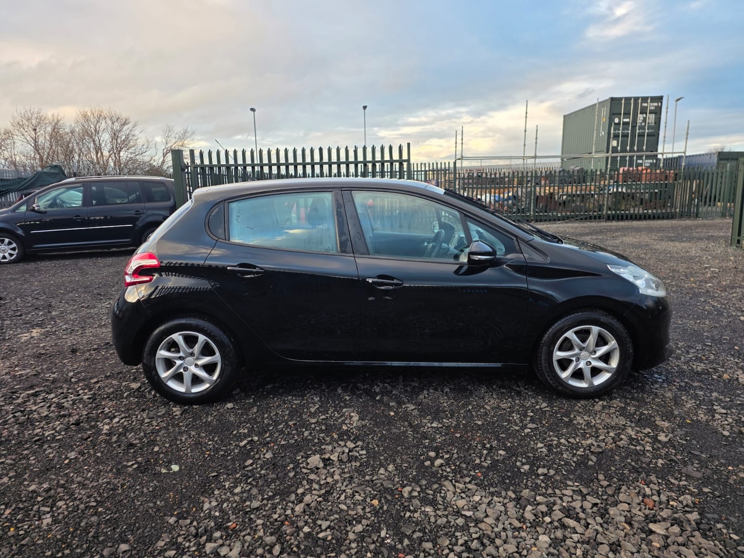 Used Peugeot 208 2012 for sale - 77213768: Photo 8