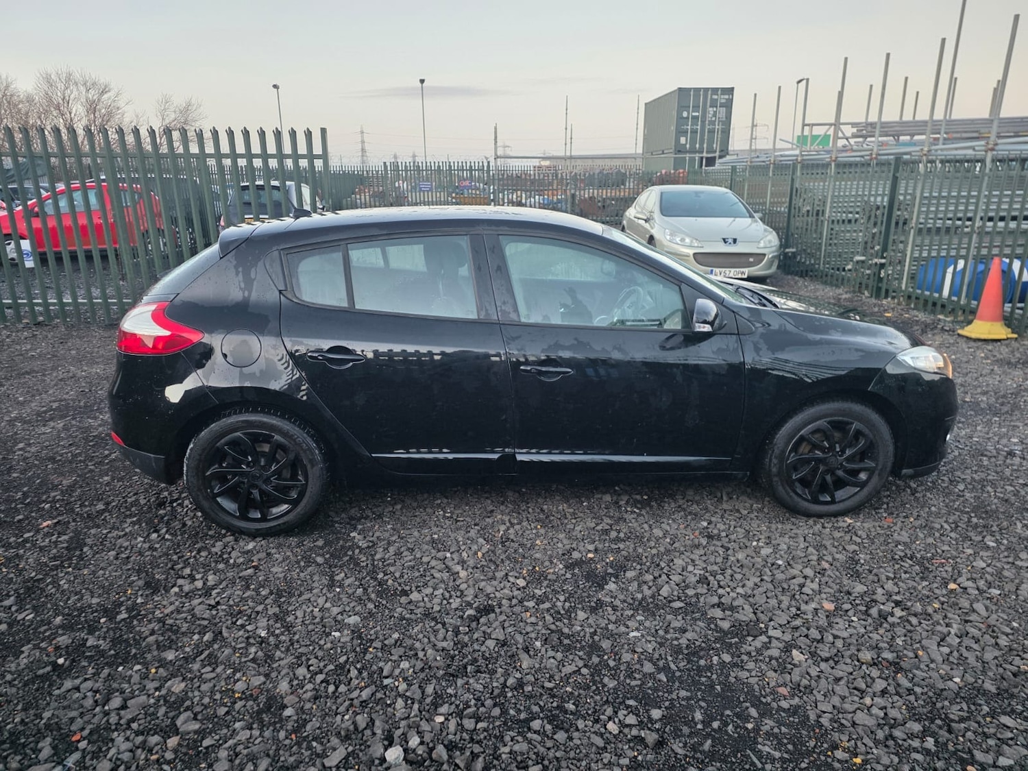 Used Renault Megane 2012 for sale - 77058718: Photo 2