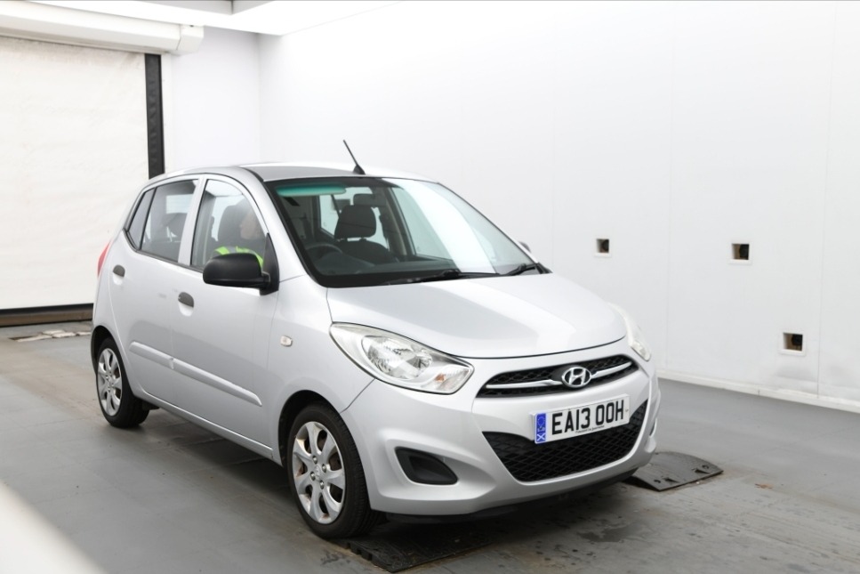 Used Hyundai i10 2013 for sale - 77798645: Photo 9