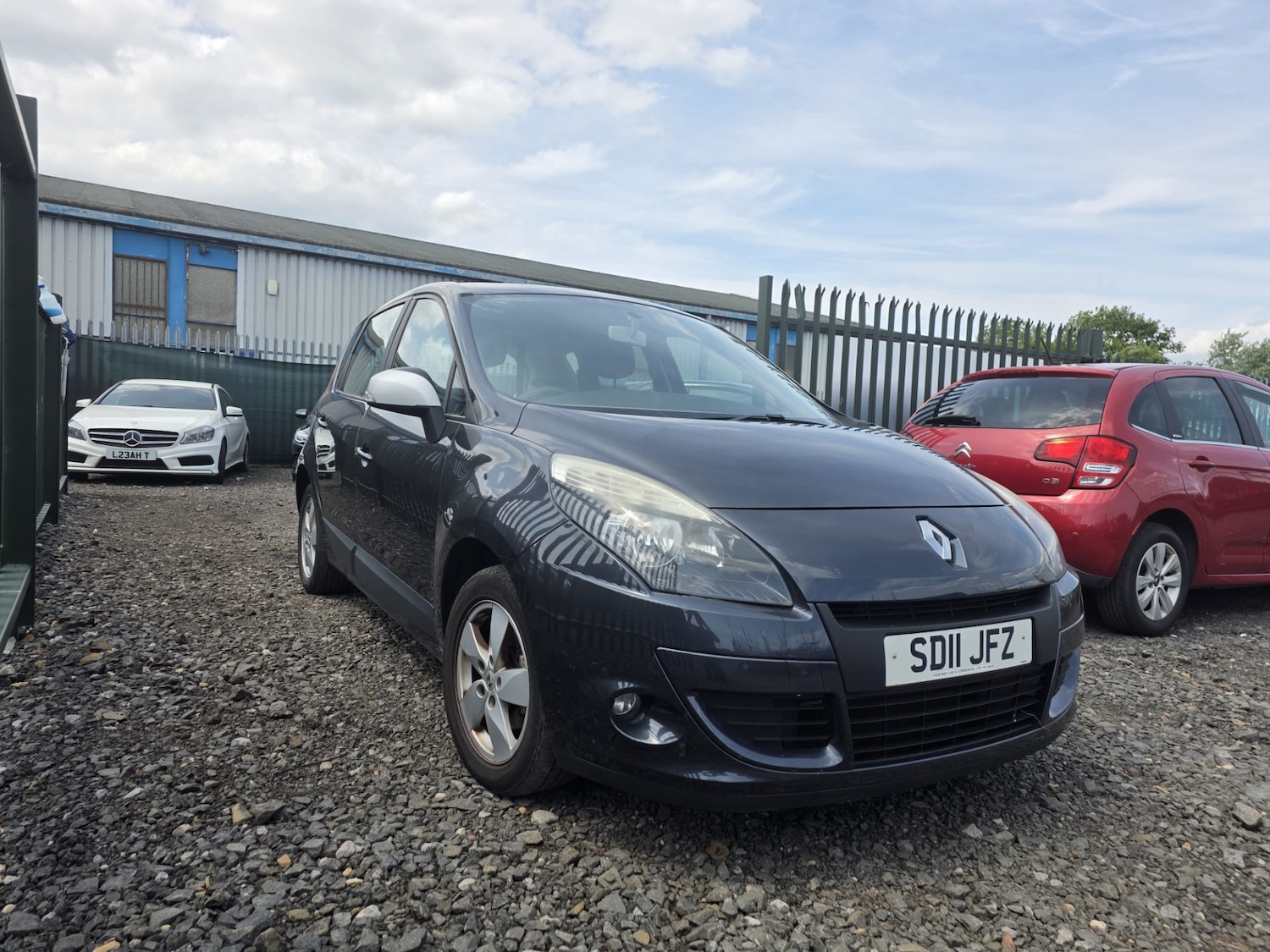Used Renault Scenic 2011 for sale - 77222901: Photo 3