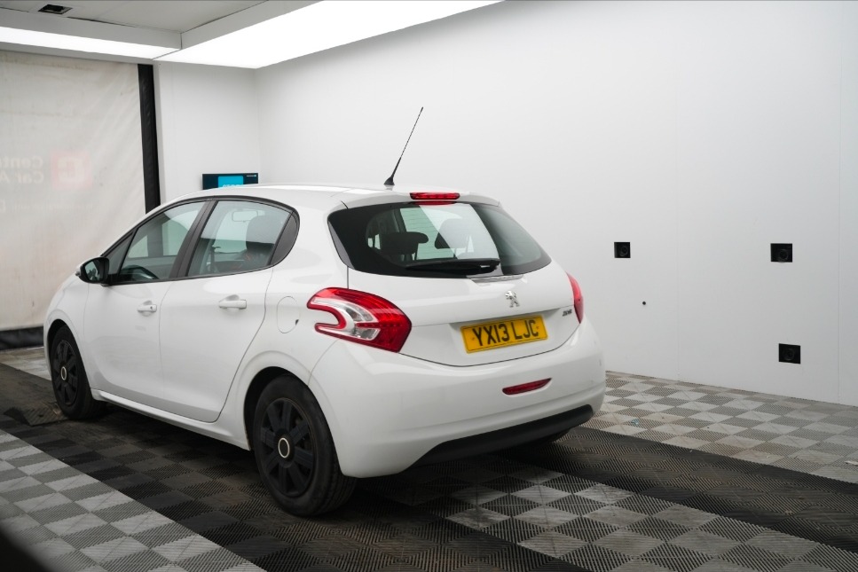 Used Peugeot 208 2013 for sale - 77896809: Photo 4