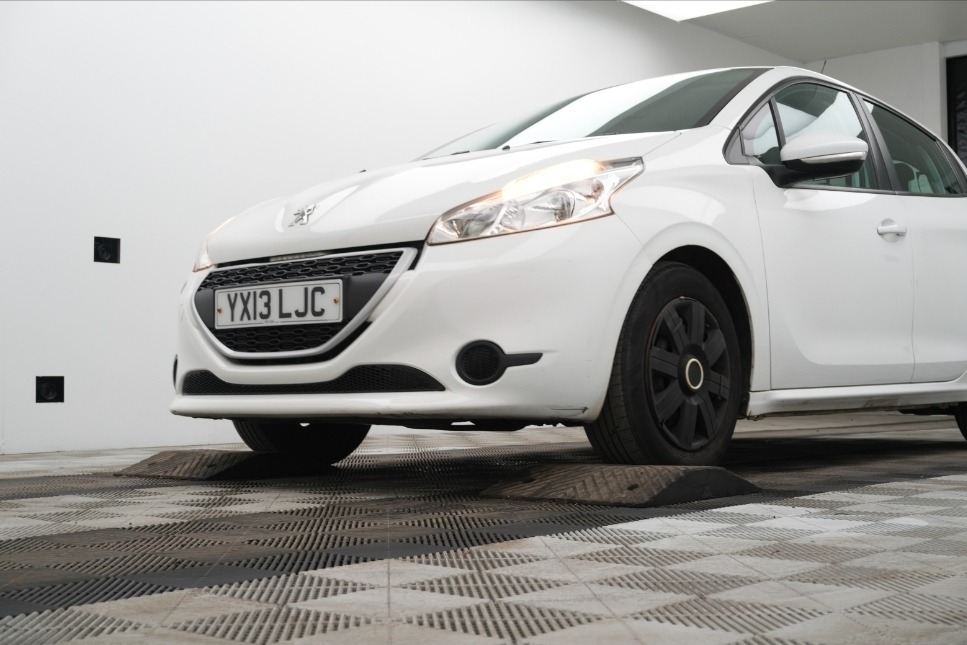 Used Peugeot 208 2013 for sale - 77896809: Photo 5