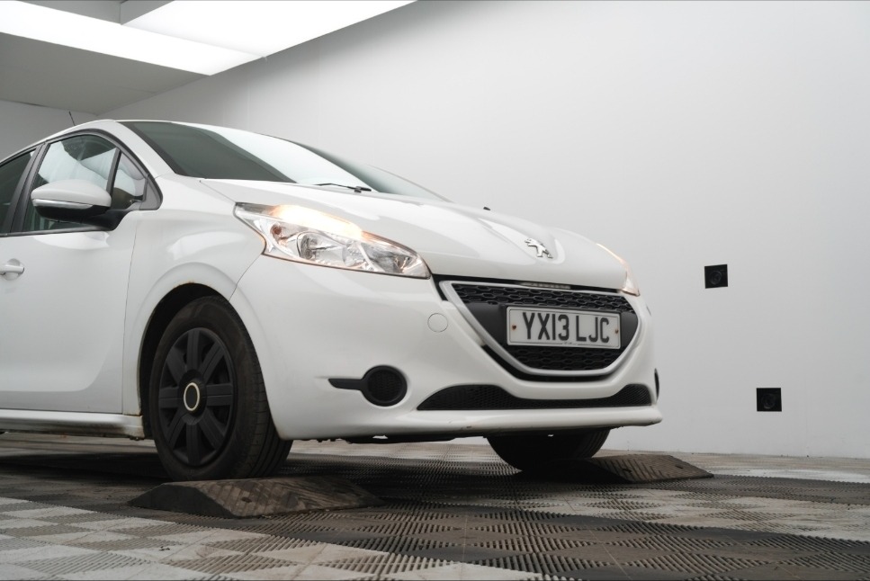 Used Peugeot 208 2013 for sale - 77896809: Photo 6