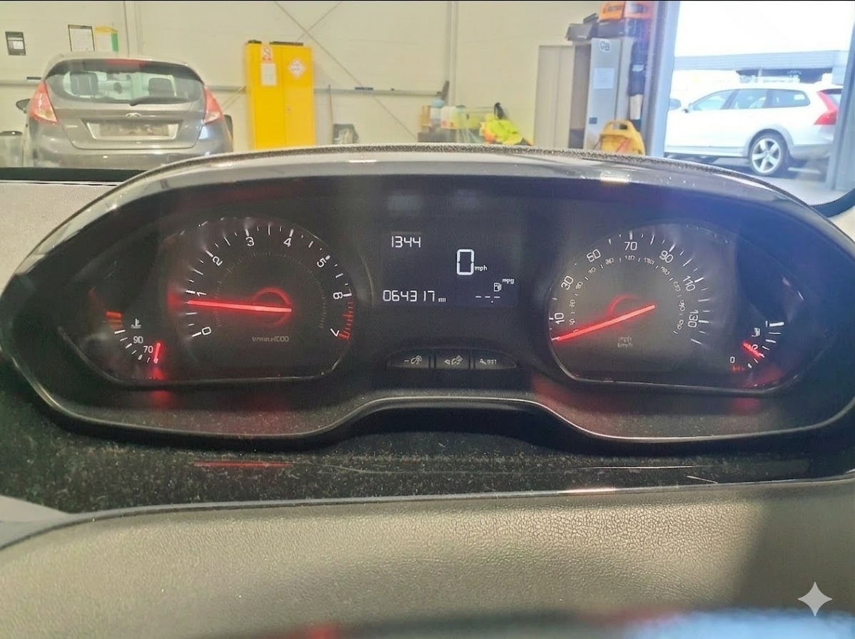 Used Peugeot 208 2013 for sale - 77896809: Photo 7