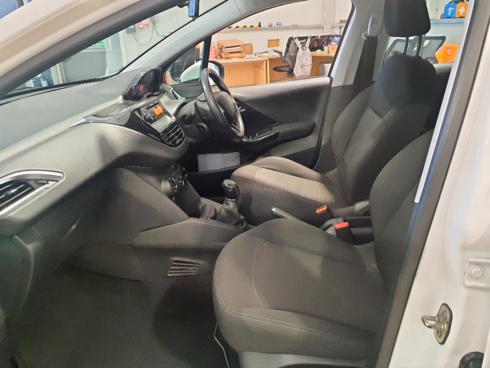 Used Peugeot 208 2013 for sale - 77896809: Photo 8