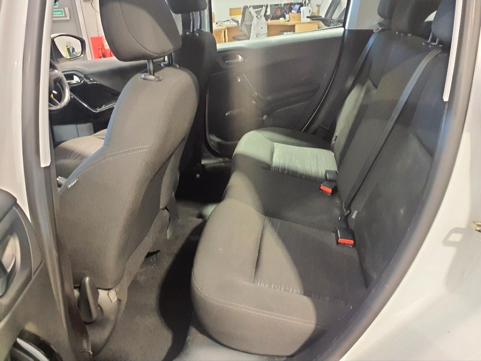 Used Peugeot 208 2013 for sale - 77896809: Photo 9