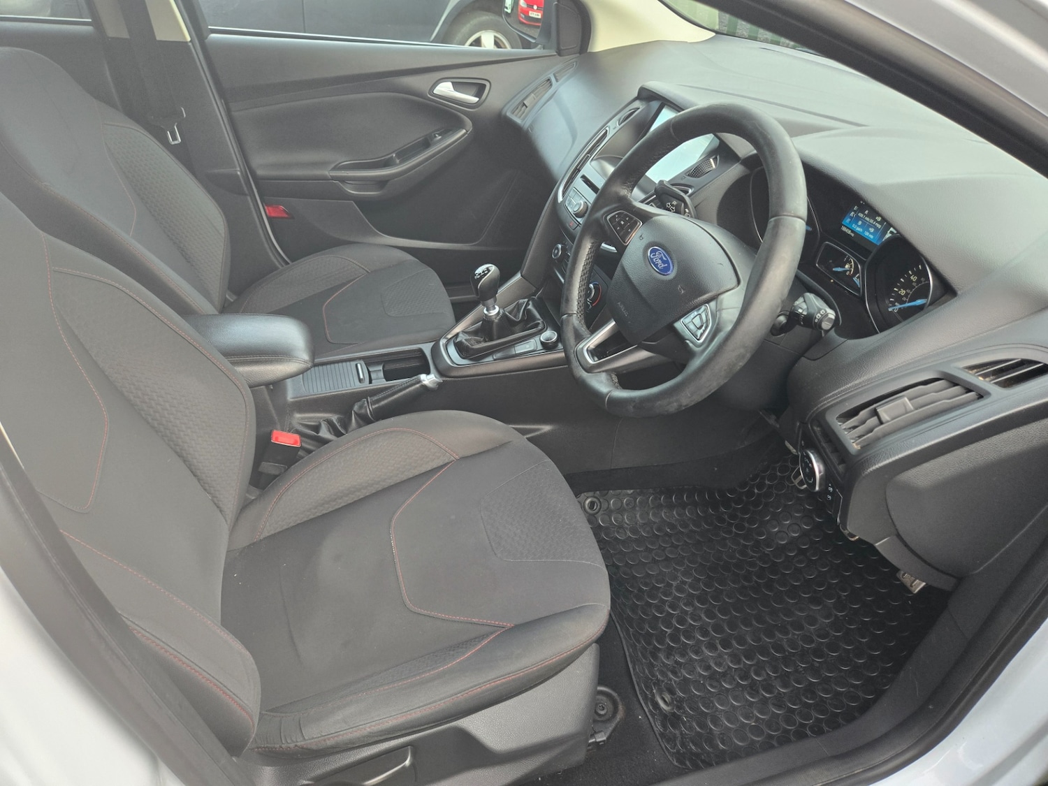 Used Ford Focus 2015 for sale - 76650432: Photo 14