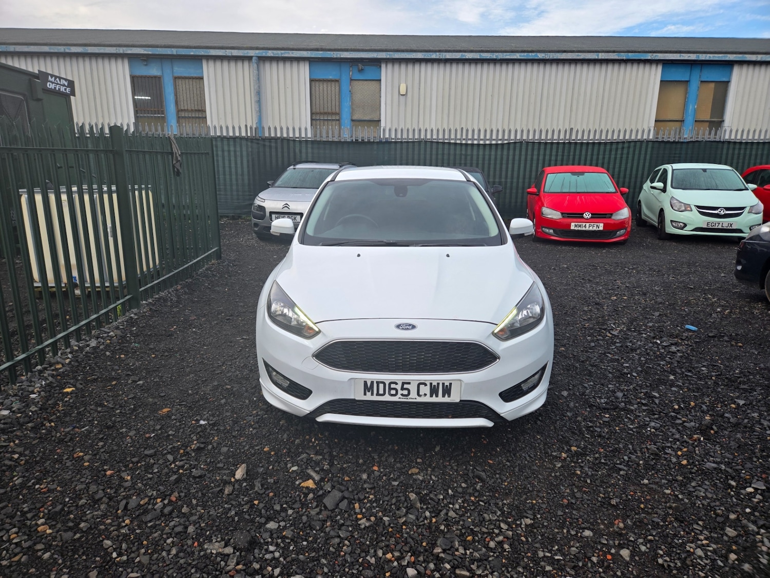 Used Ford Focus 2015 for sale - 76650432: Photo 2