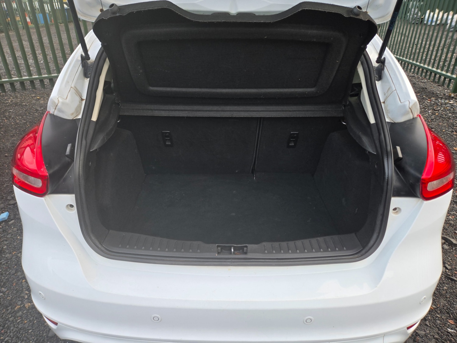 Used Ford Focus 2015 for sale - 76542530: Photo 12