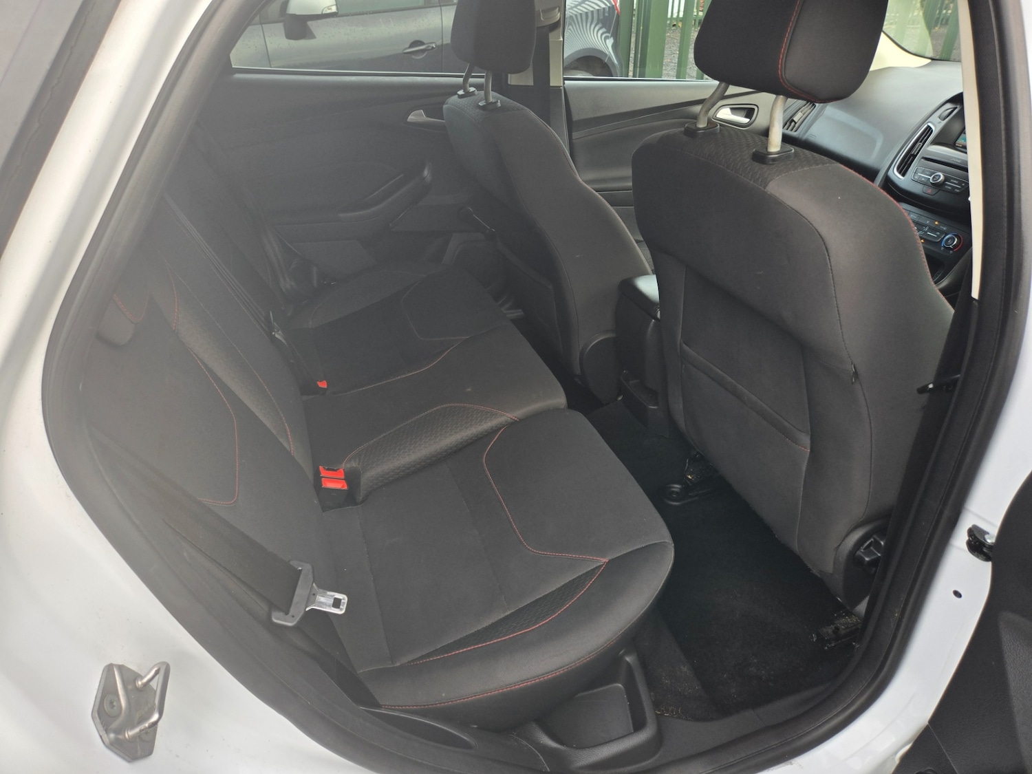 Used Ford Focus 2015 for sale - 76542530: Photo 13