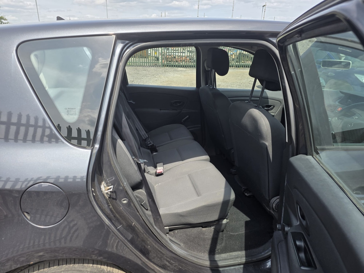 Used Renault Scenic 2011 for sale - 77798639: Photo 7