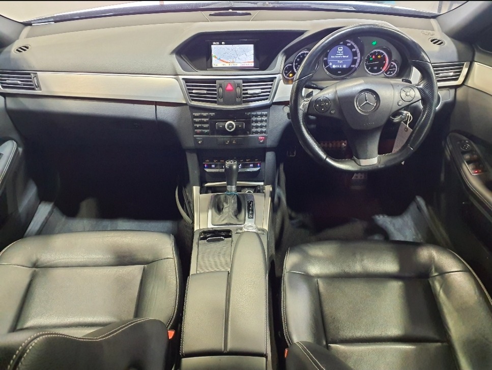 Used Mercedes-Benz E Class 2010 for sale - 77058715: Photo 12