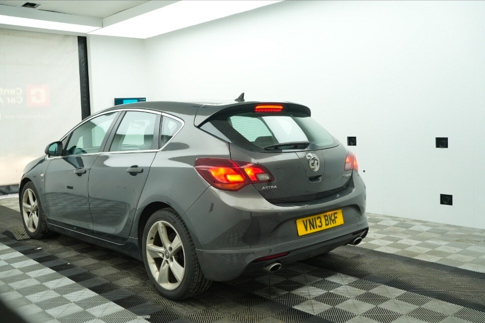 Used Vauxhall Astra 2013 for sale - 78028294: Photo 3