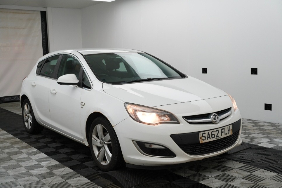 Used Vauxhall Astra 2012 for sale - 77798632: Photo 1