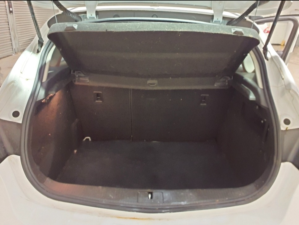 Used Vauxhall Astra 2012 for sale - 77798632: Photo 11