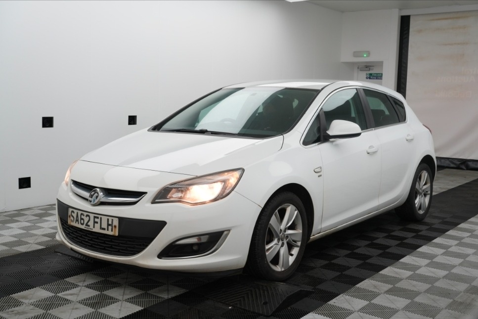 Used Vauxhall Astra 2012 for sale - 77798632: Photo 8