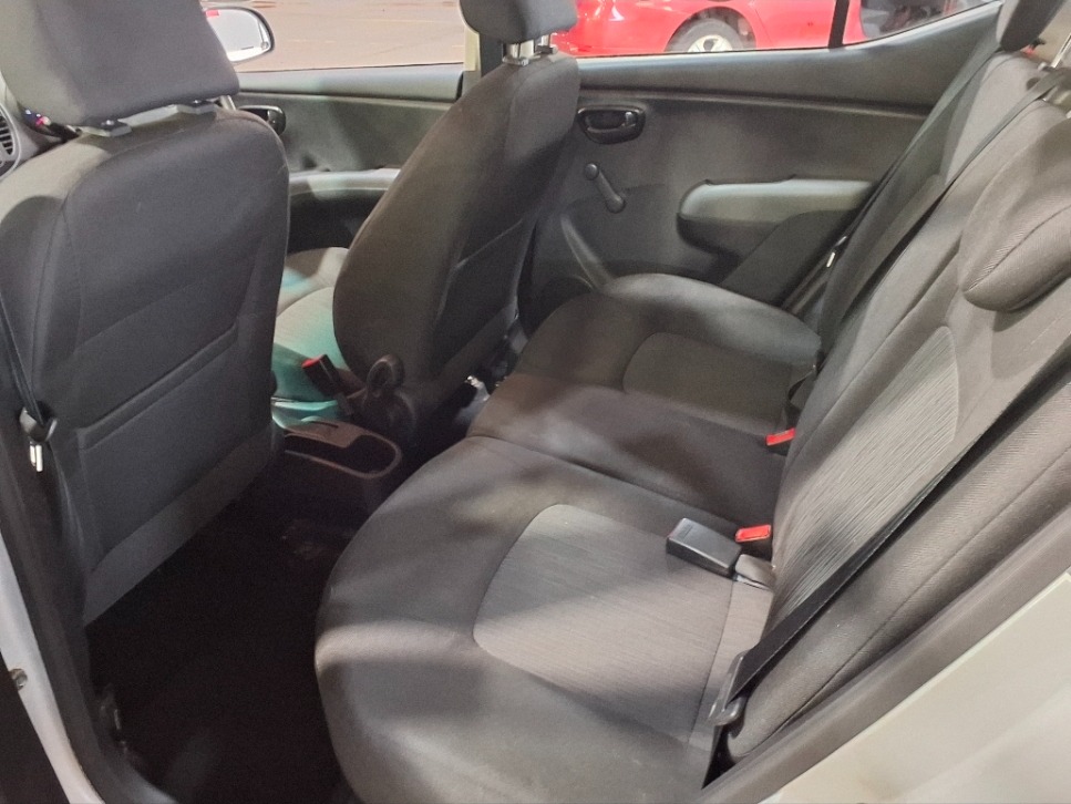 Used Hyundai i10 2013 for sale - 76951453: Photo 12