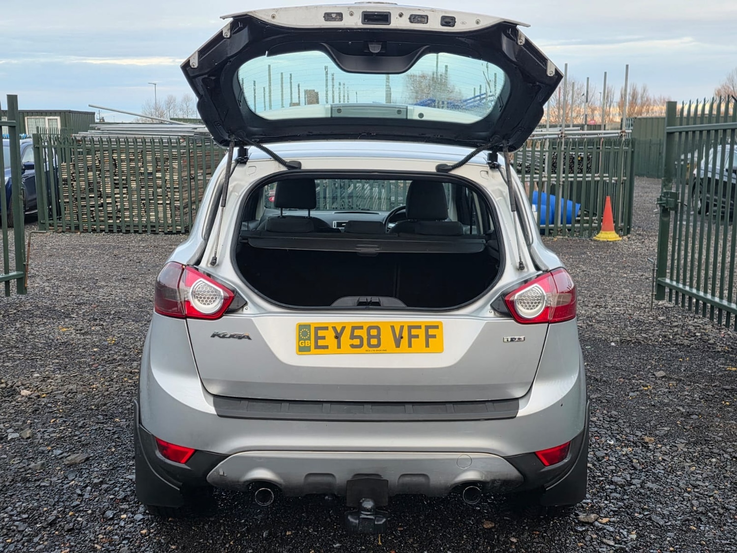 Used Ford Kuga 2008 for sale - 77213762: Photo 8